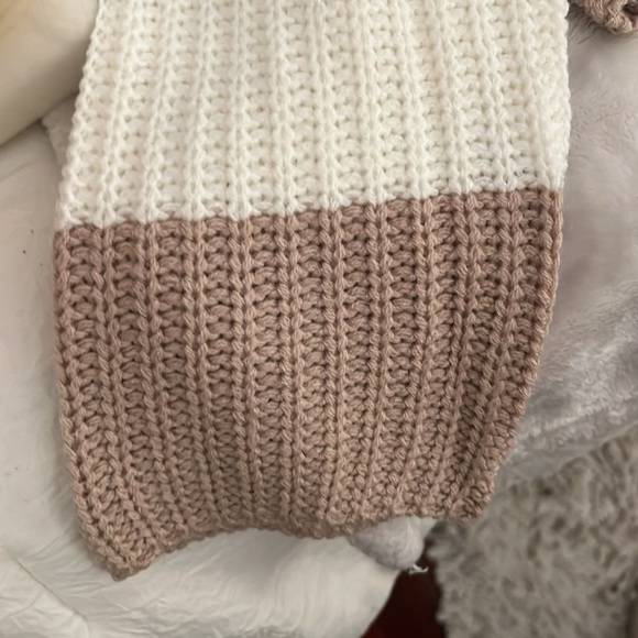 Sincerely Jules cropped bell sleeve sweater - Picture 3 of 3